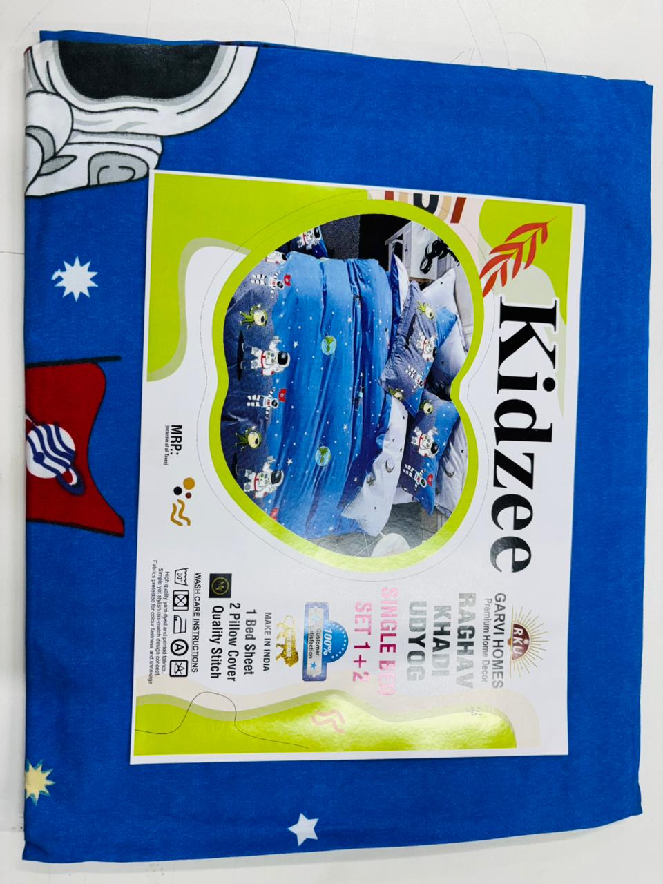 6X4 KIDS BEDSHEET WITH 2 PILLOW COVERS
